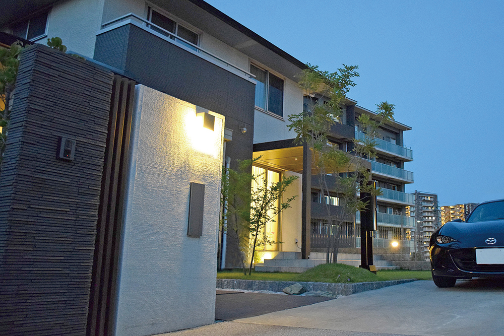 ファミリー庭園株式会社