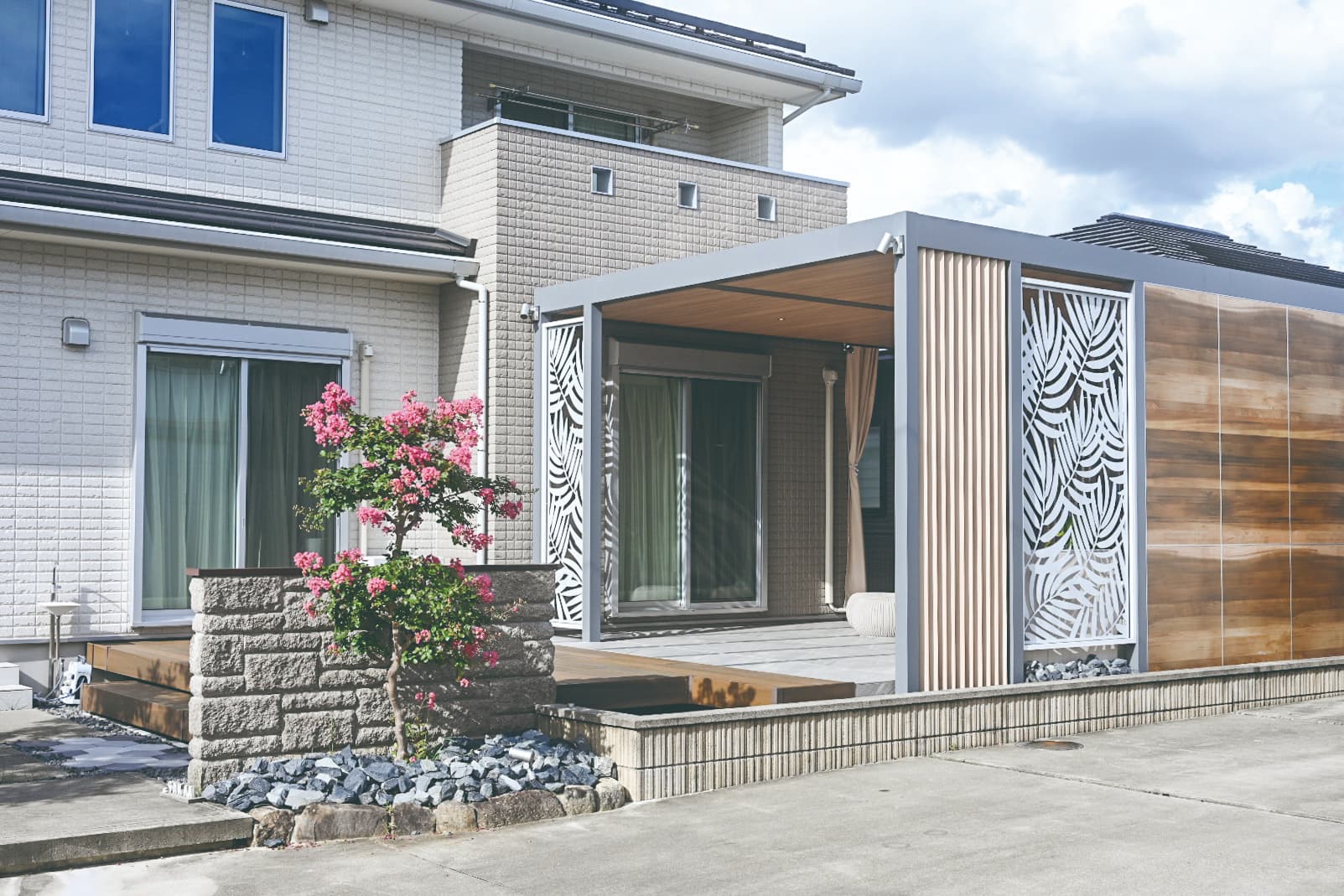 株式会社坂井工業所